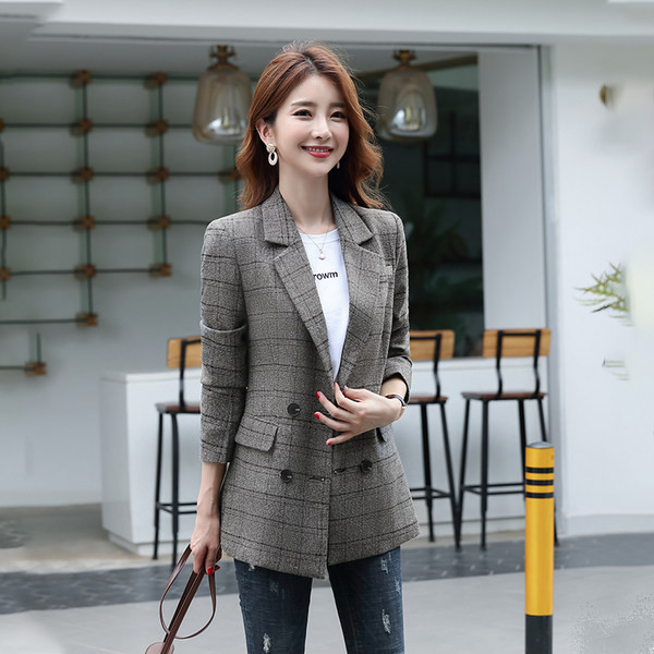 Ženski retro model karirane jakne srednje dužine