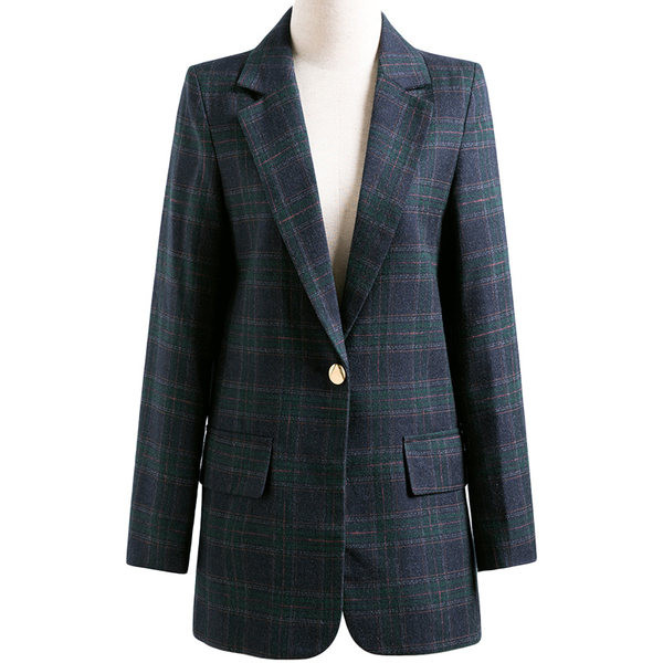 Moteriška striukė su sagomis