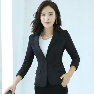 Moteriška elegantiška striukė ilgomis rankovėmis ir sagomis