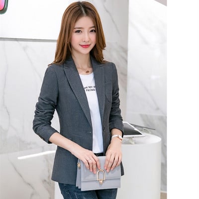 Elegáns női kabát zsebbel
