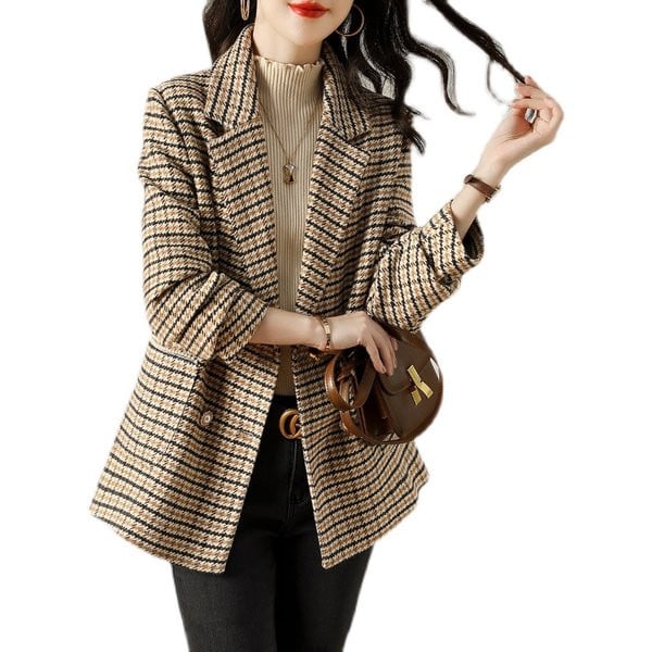 Moteriškas languotas švarkas – su sagomis