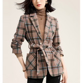 Moteriška striukė su diržu ir kišene