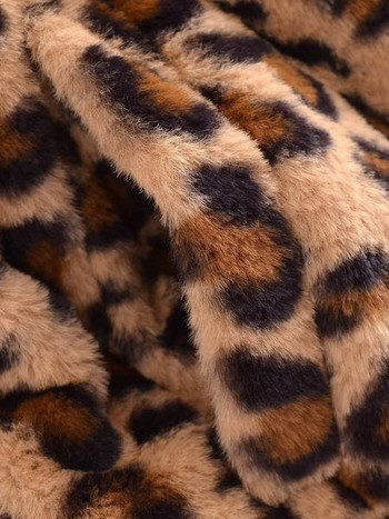 Μακρύ γυναικείο παλτό με animal print και ζώνη