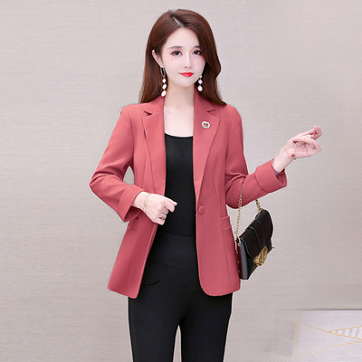 Trijų spalvų moteriškas švarkas su kišene