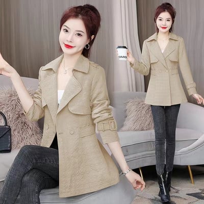 Blazer de vânt de damă model montat cu nasturi