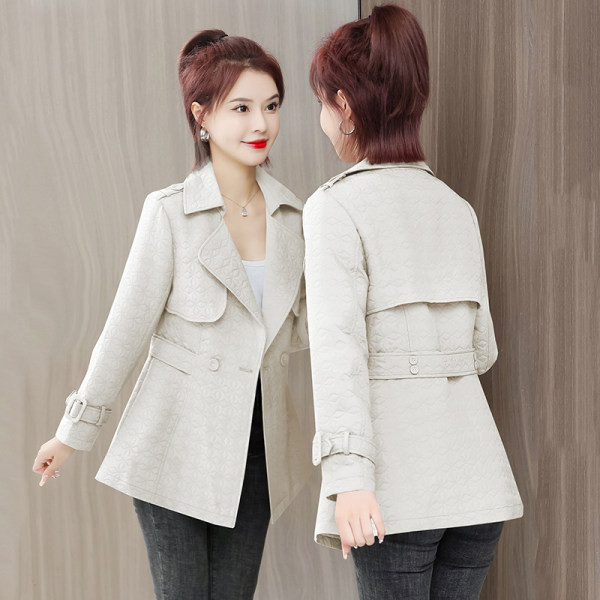 Blazer de vânt de damă model montat cu nasturi