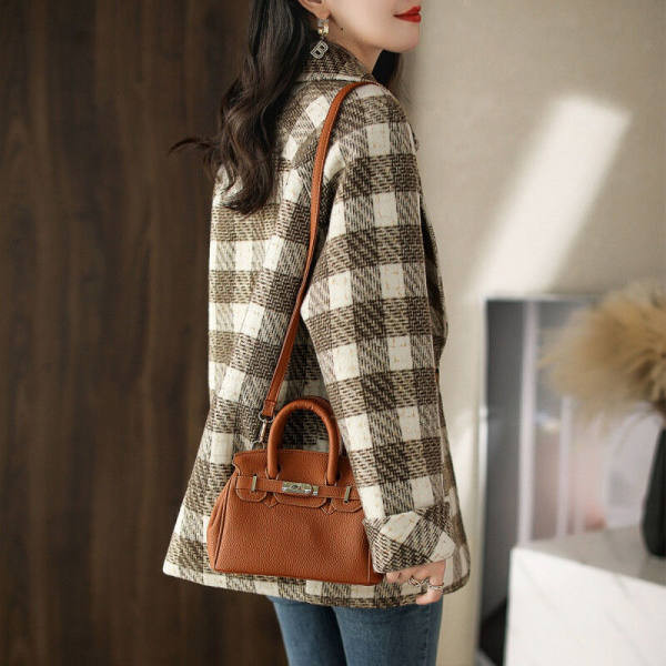 Palton dama in carouri model retro cu captuseala