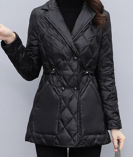 Moteriška vidutinio ilgio rudeninė žieminė striukė