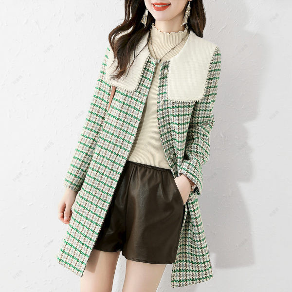 Palton elegant de dama cu guler lung