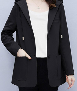 Palton casual de dama cu gluga, buzunar si nasturi