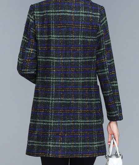 Moteriškas vidutinio ilgio languotas paltas su pamušalu