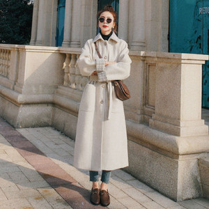 Γυναικείο μακρύ παλτό με ζώνη και τσέπη