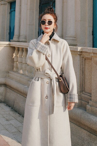 Γυναικείο μακρύ παλτό με ζώνη και τσέπη