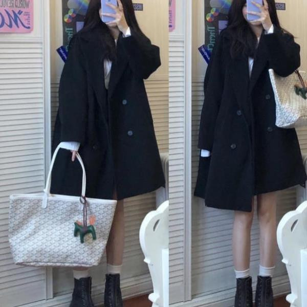 Palton de dama model larg cu buzunar si nasturi