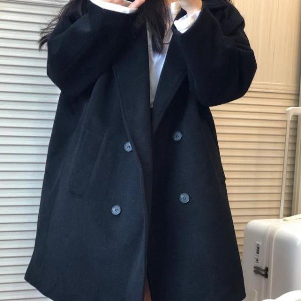 Palton de dama model larg cu buzunar si nasturi