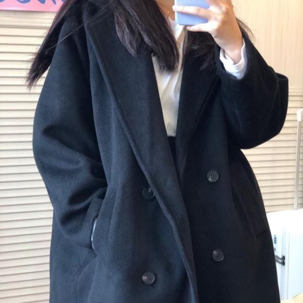 Palton de dama model larg cu buzunar si nasturi