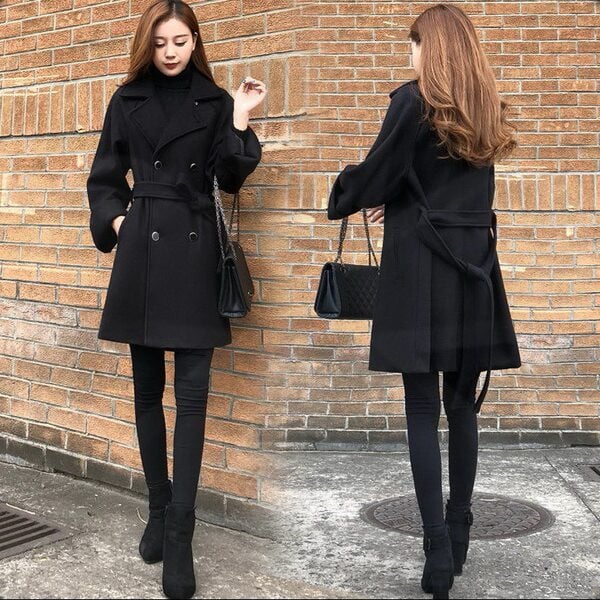 Κομψό γυναικείο παλτό με φαρδιά μανίκια