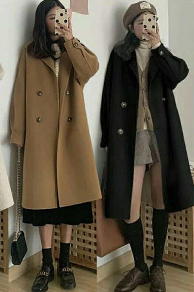 Palton de damă cu model largi, cu decolteu ascuțit și închidere cu nasturi