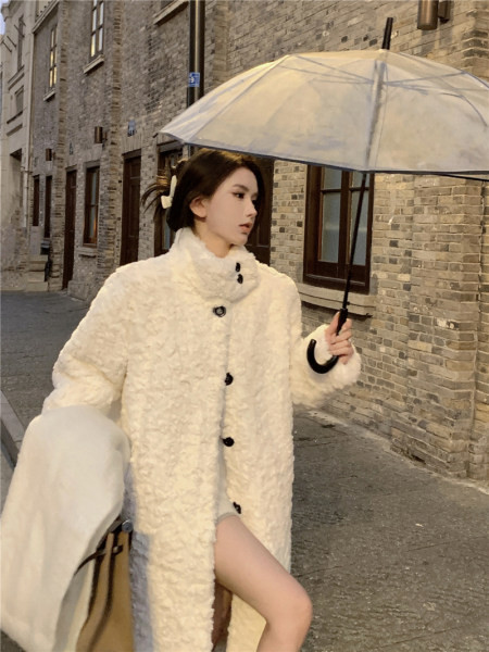 Palton puf damă cu guler înalt