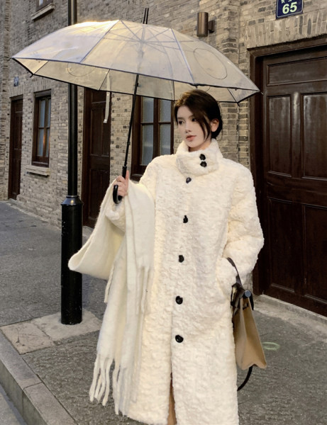 Palton puf damă cu guler înalt