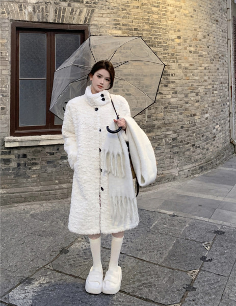 Palton puf damă cu guler înalt