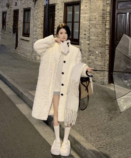 Palton puf damă cu guler înalt