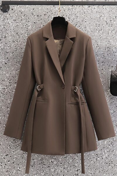 Palton elegant de dama cu catarama