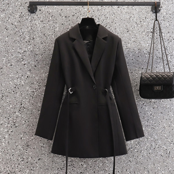 Palton elegant de dama cu catarama