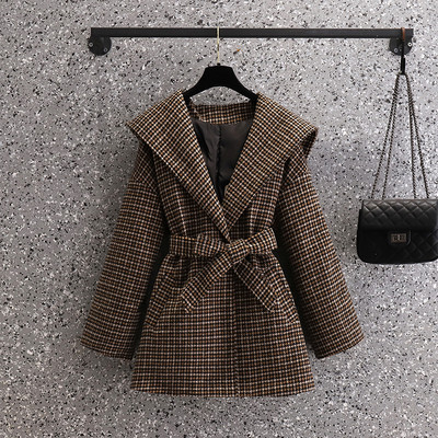 Γυναικείο καρό παλτό με ζώνη