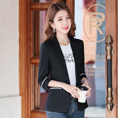 Elegantiška įvairių spalvų moteriška striukė