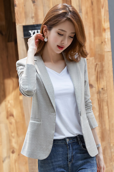 Elegantiška įvairių spalvų moteriška striukė