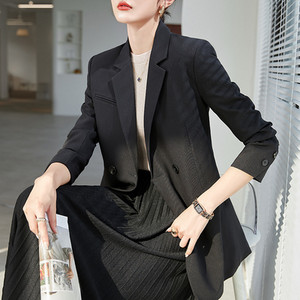 Γυναικείο σακάκι με κλείσιμο με κουμπί σε τρία χρώματα