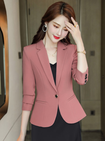 Moteriška laisvalaikio apatinė striukė su sagomis