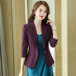 Elegantiškas moteriškas švarkas su kišene