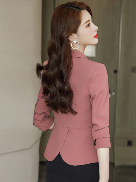 Elegantiškas moteriškas švarkas su kišene