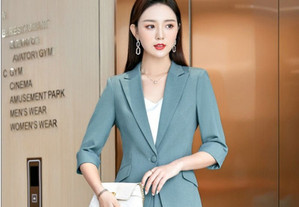 Geaca de dama cu nasture in diferite culori