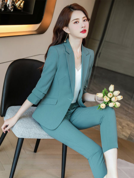 Geaca de dama cu nasture in diferite culori