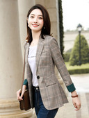 Blazer în carouri pentru damă