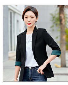 Blazer în carouri pentru damă