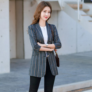 Γυναικείο μακρυμάνικο σακάκι με ρίγες