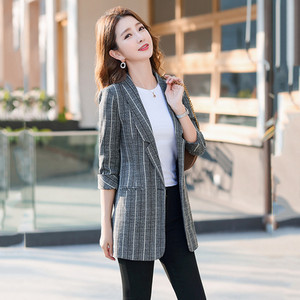 Γυναικείο μακρυμάνικο σακάκι με ρίγες