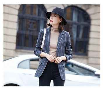 Geaca de dama - dungi cu buzunar