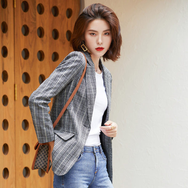 Geaca de dama - dungi cu buzunar