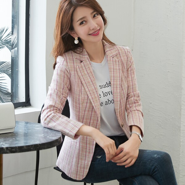 Trijų spalvų moteriškas švarkas su kišene