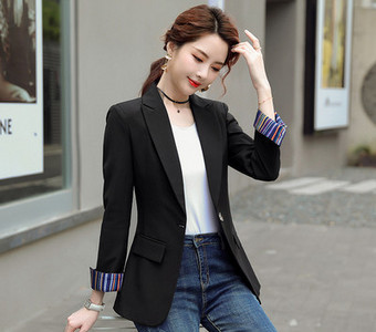 Naiste elegantne nööpidega jakk