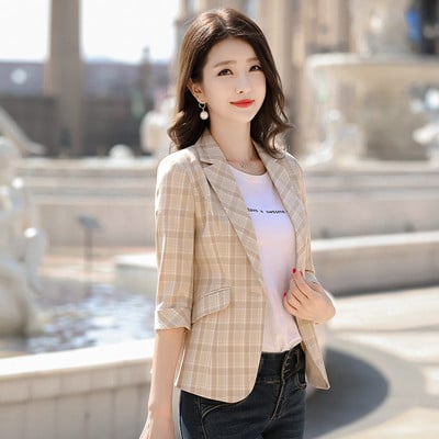 Moteriška dviejų atspalvių languota striukė su kišene