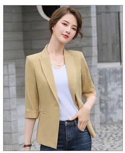 Trijų spalvų moteriškas švarkas su kišene