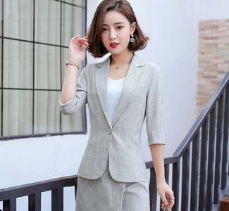 Γυναικείο καρό σακάκι με μανίκια τρία τέταρτα