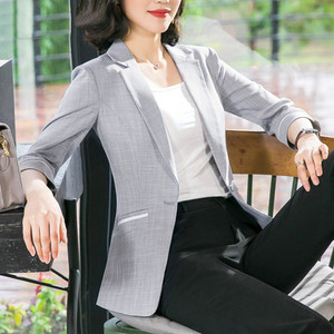 Γυναικείο casual σακάκι με μήκος μανίκι 3/4