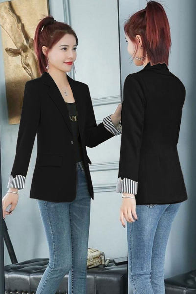 Elegantiškas švarkas su dryžuotais motyvais